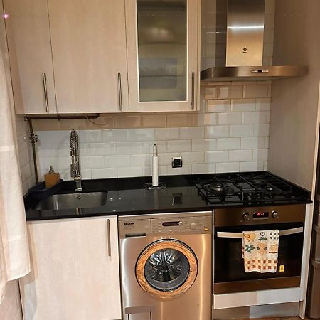 Casa Centrica, En Barrio Bohemio Appartement Madrid Buitenkant foto